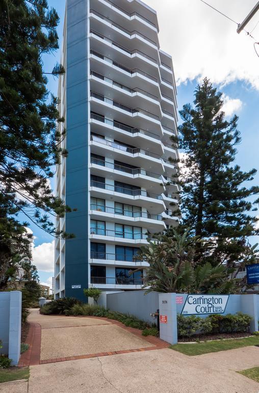Carrington Court Aparthotel Main Beach Bagian luar foto