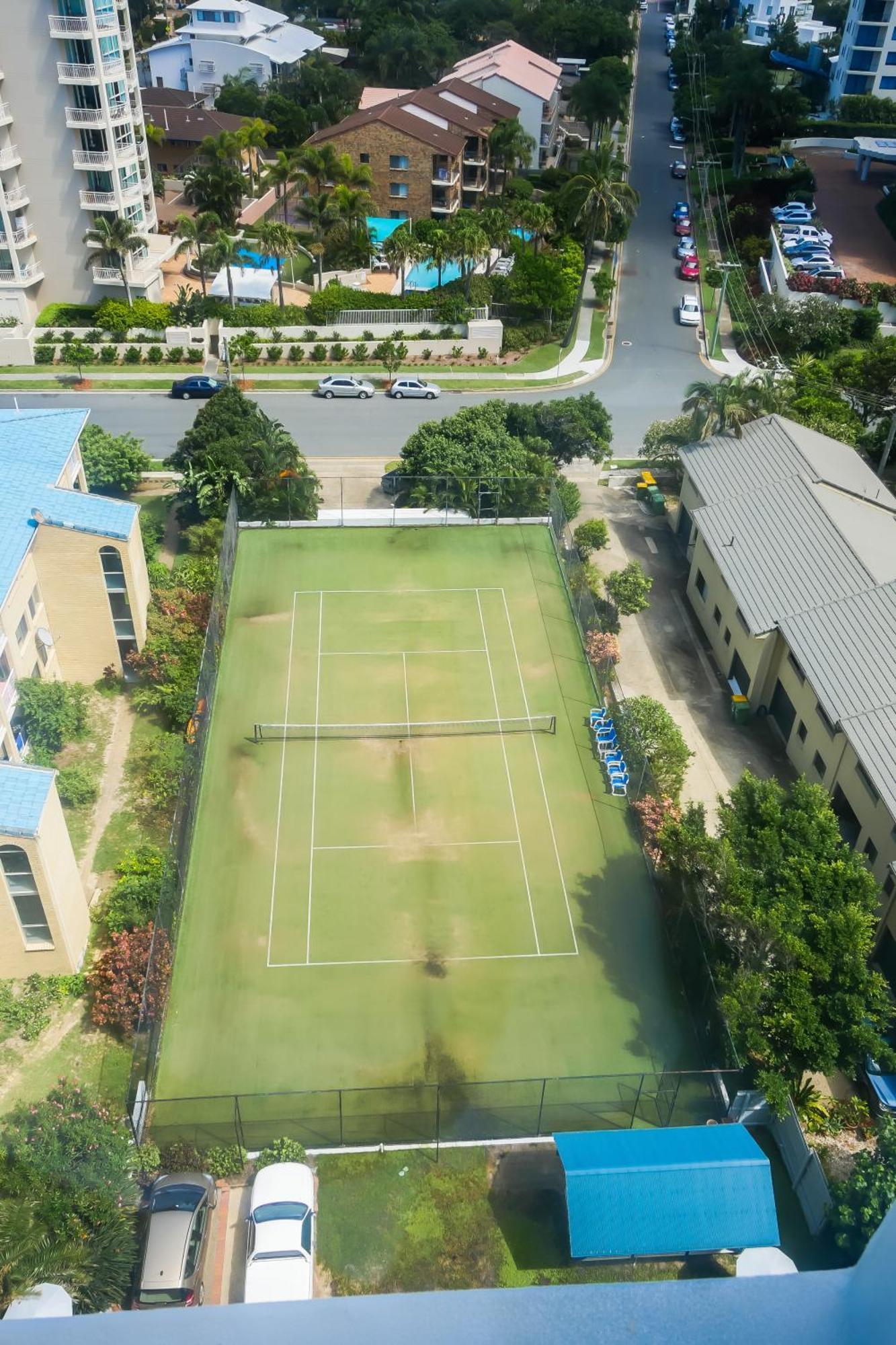 Carrington Court Aparthotel Main Beach Bagian luar foto